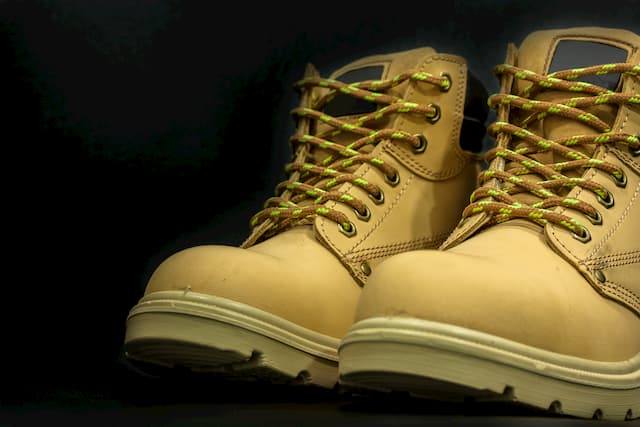 comfortable steeltoe boots
